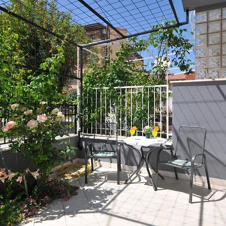 Apartments Roza โตรกีร์ ภายนอก รูปภาพ