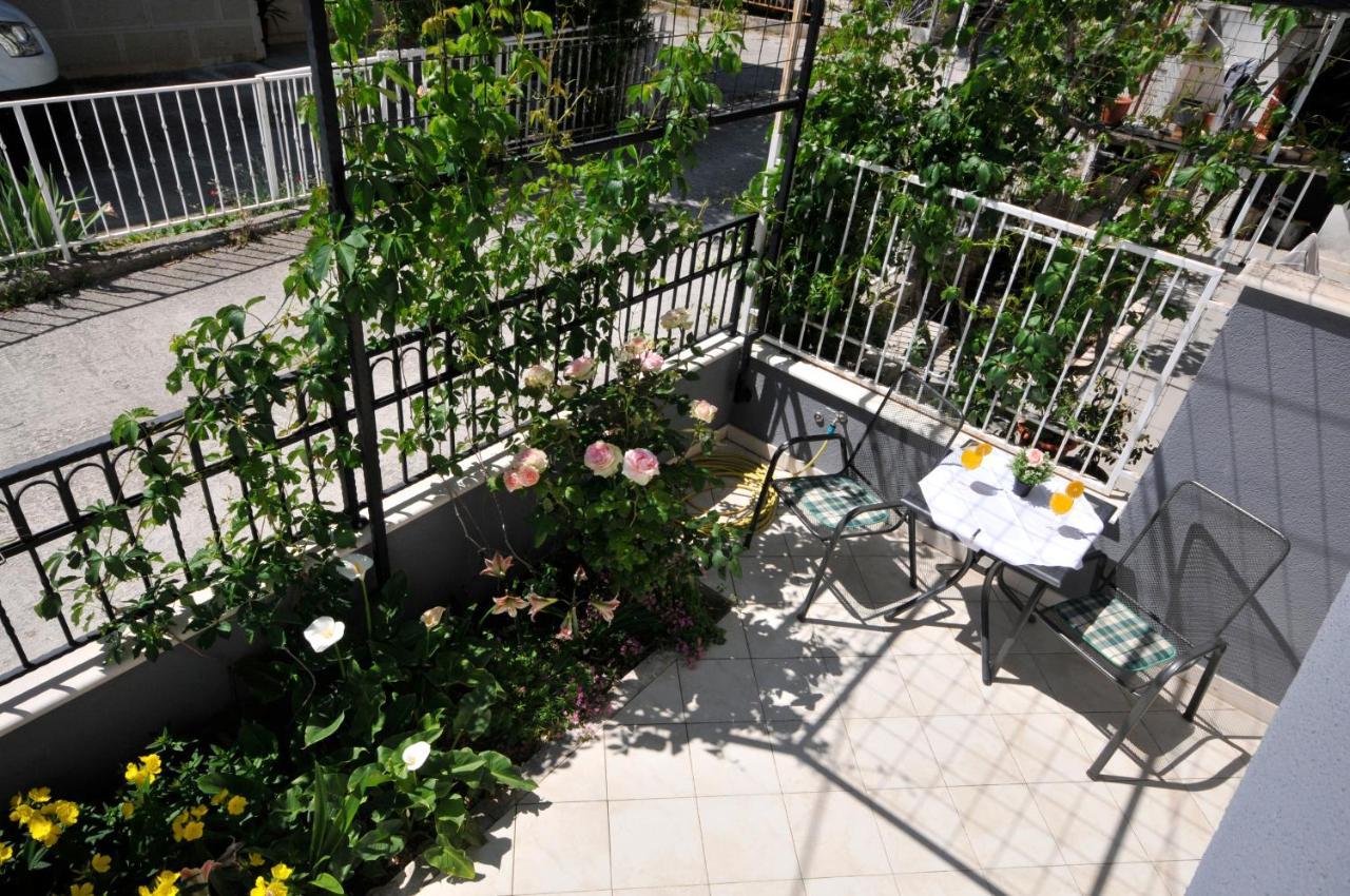 Apartments Roza โตรกีร์ ภายนอก รูปภาพ